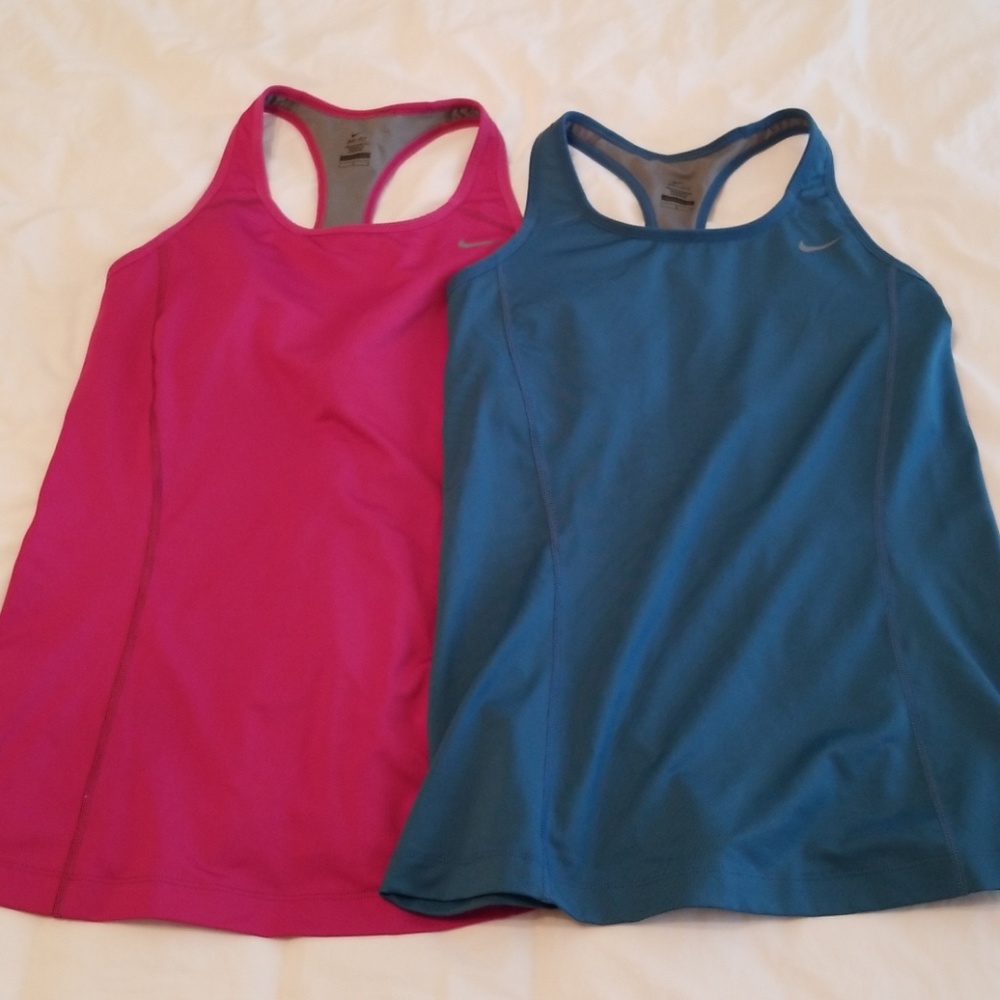 Nike workout tops